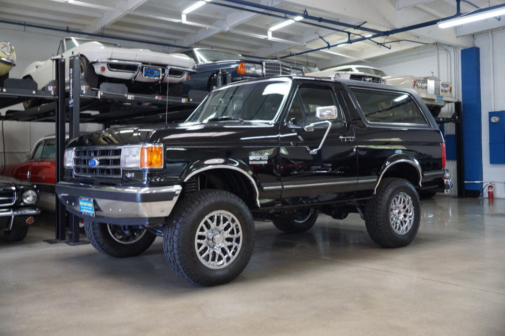 Picture of: Ford Bronco XLT WD
