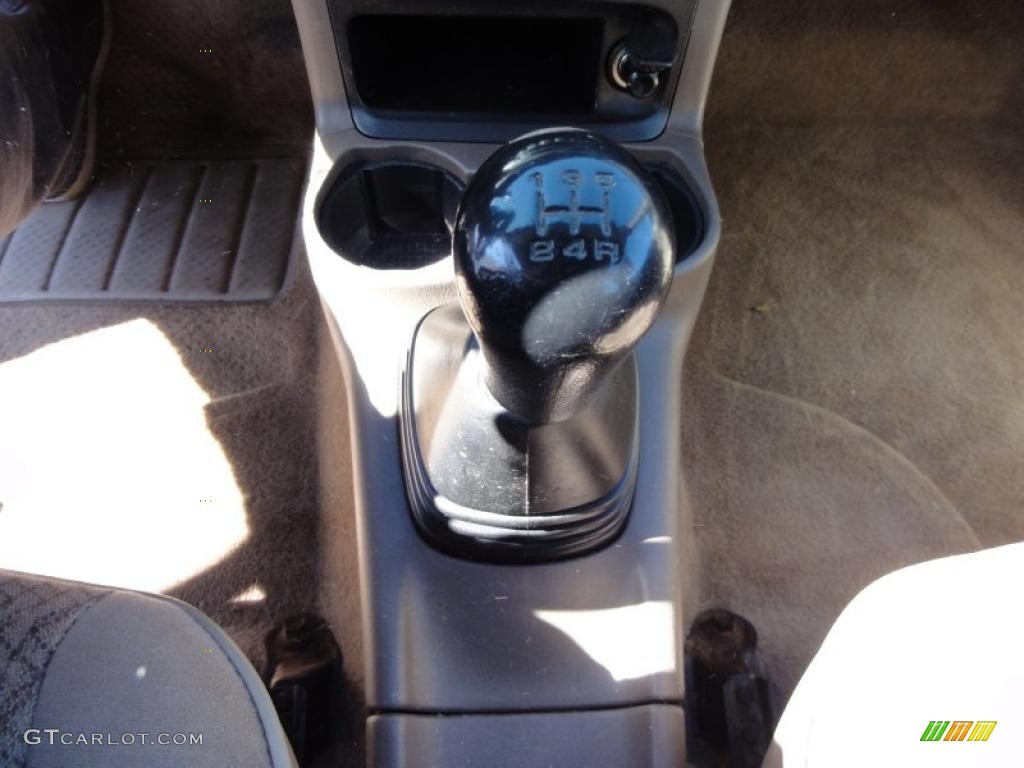 Picture of: Ford Escort SE Sedan  Speed Manual Transmission Photo