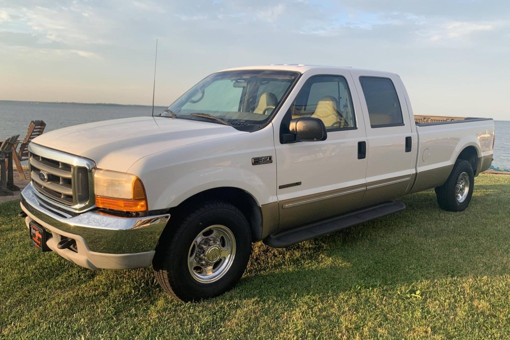 Picture of: Ford F- Super Duty Lariat for Sale – Cars & Bids