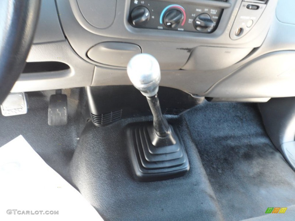 Picture of: Ford F XL Regular Cab  Speed Manual Transmission Photo