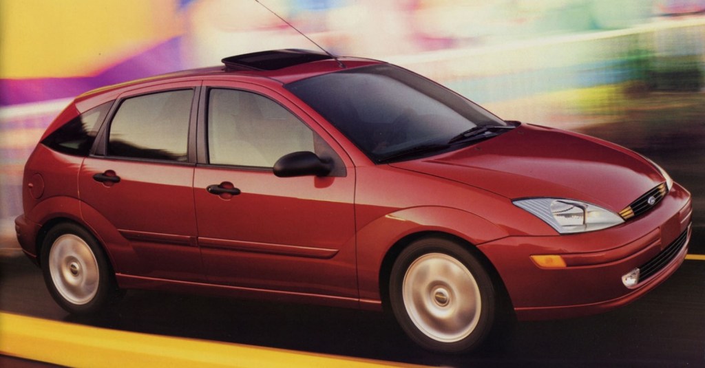 Picture of: Ford Focus ZX Hatchback Full Specs, Features and Price  CarBuzz