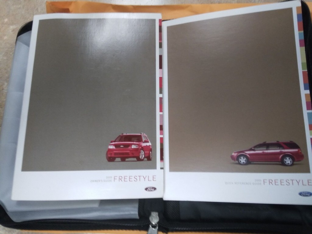 Picture of: FORD FREESTYLE OWNERS MANUAL & CASE (QUICK REF )