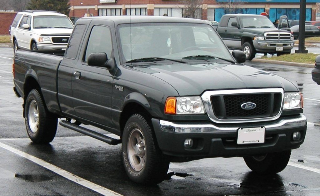 Picture of: Ford Ranger XL – Regular Cab Pickup .L V Manual