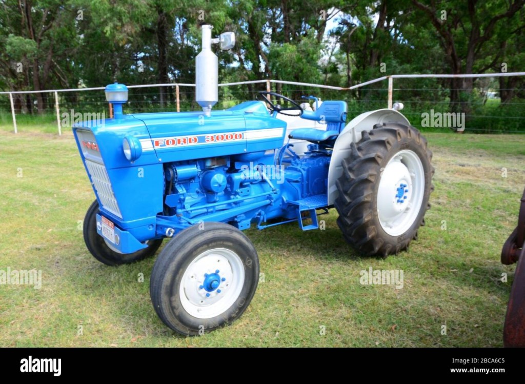 Picture of: ford ‘ tractor -Fotos und -Bildmaterial in hoher Auflösung – Alamy