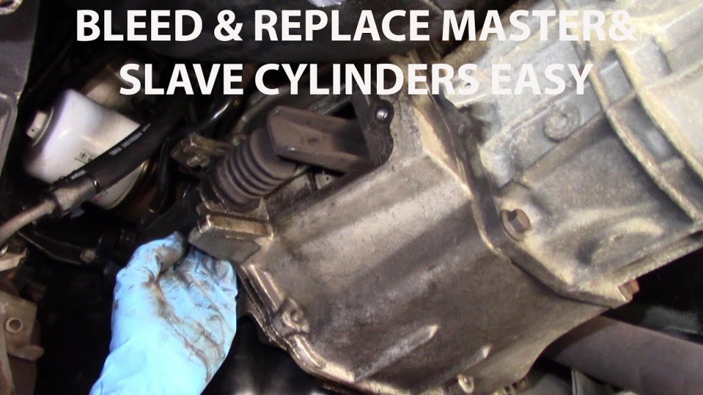 Picture of: How to Bleed and Replace a Clutch Master and Slave cylinder !