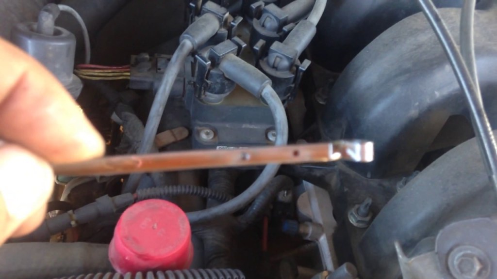 Picture of: How to Check the Transmission Fluid on a  Ford Explorer