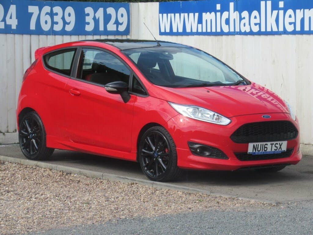 Picture of: Used  Ford Fiesta Zetec S Red Edition for sale – CarGurus.co