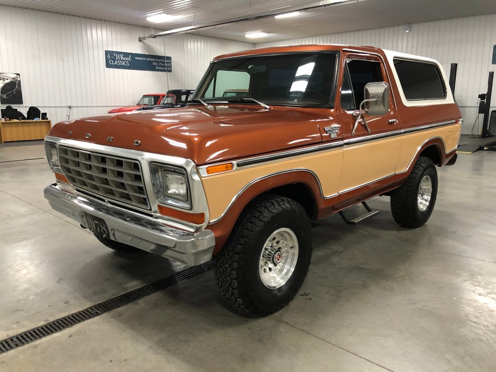 Picture of: Ford Bronco  -Wheel Classics/Classic Car, Truck, and SUV Sales