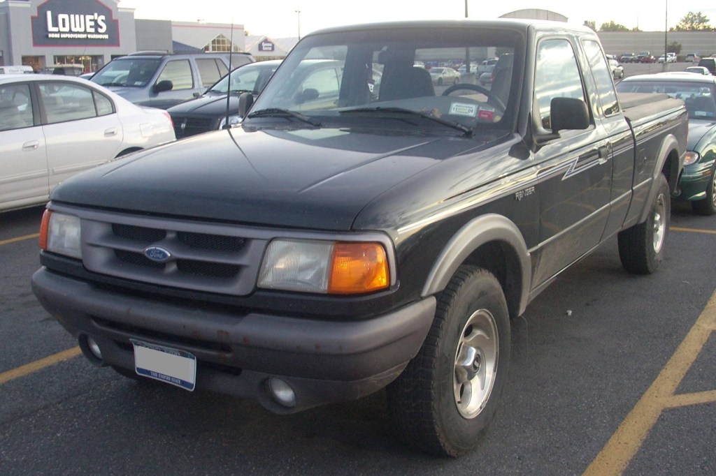 Picture of: Ford Ranger Splash – Regular Cab Pickup